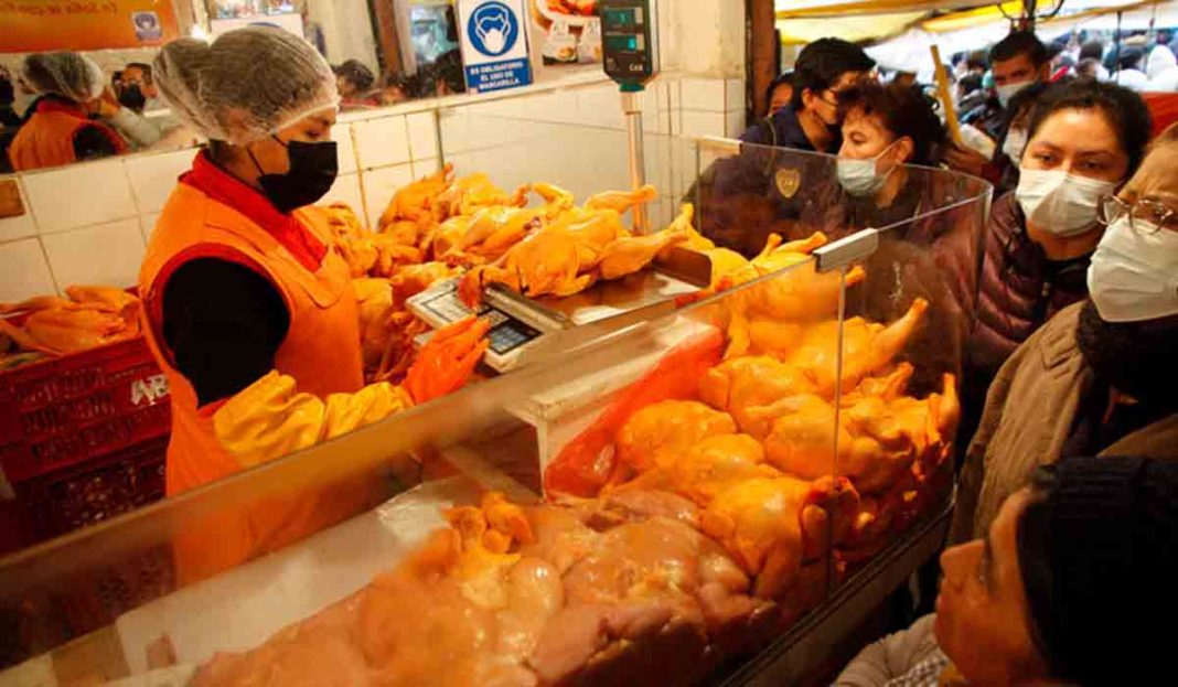disminuye-el-precio-del-kilo-de-pollo-en-santa-cruz-pero-avicultores-advierten-posible-alza-20-01-2026