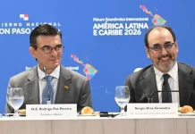 Paz destaca caída del riesgo país y anuncia acuerdos con la CAF