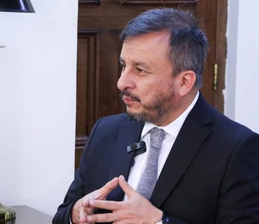 Piden alertas migratorias contra Medinaceli y expresidente de YPFB