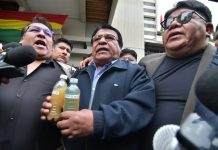 Choferes denuncian que la gasolina desestabilizada todavía circula