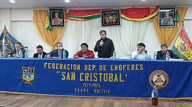 reunion_oruro_radio_pio_xii