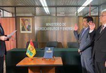 Marcelo Blanco posesiona a dos nuevos viceministros en el Ministerio de Hidrocarburos