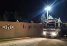La Paz: YPFB destina gasolina a provincias libres de bloqueos