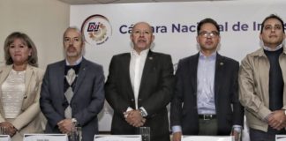 Industriales proponen bono familiar de Bs 1.000 y gestionar crédito de Bs 13.000 millones