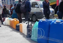 Combustible llegó a venderse en Bs 35 por litro durante los bloqueos