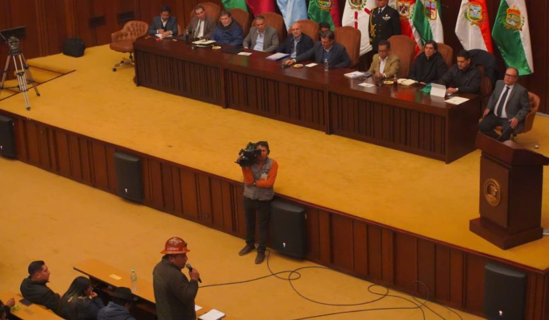 dialogo-cob-gobierno-entra-en-cuarto-intermedio-y-conforman-comision-por-los-detenidos-1