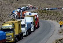 Bloqueos paralizan al transporte pesado: 95% de los camiones está detenido, según el sector